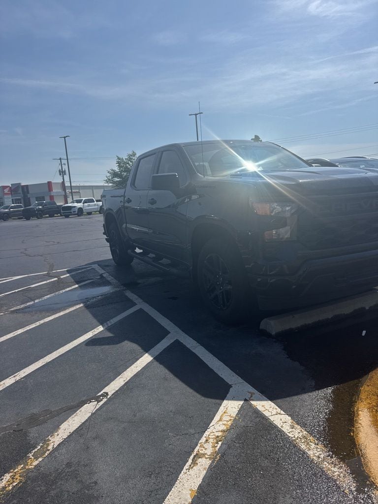 2025 Chevrolet Silverado 1500 Custom 4X4 Crew Cab Short Box's photo