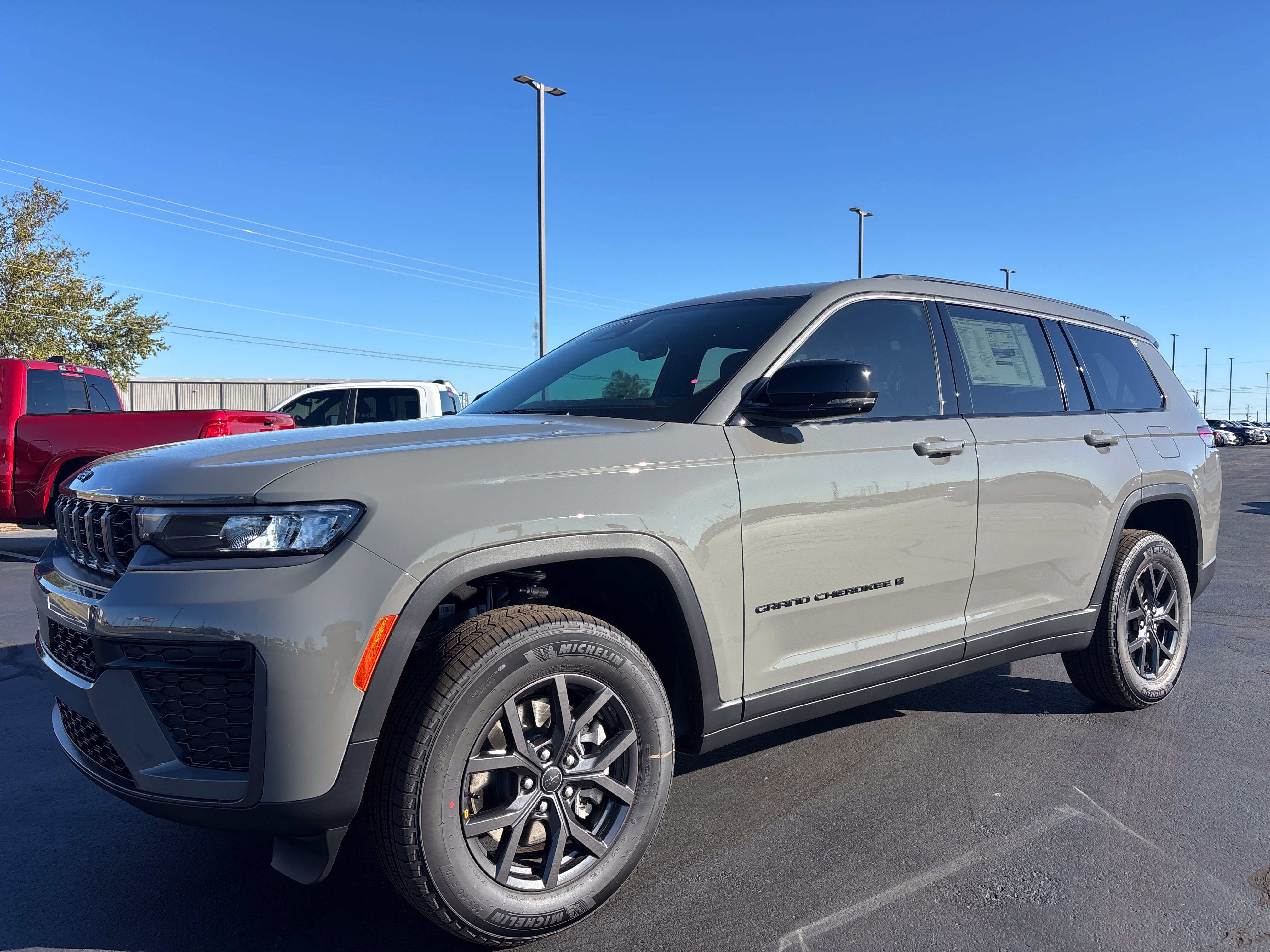 2027 Jeep Grand Cherokee L LAREDO ALTITUDE 4X4 Sport Utility
