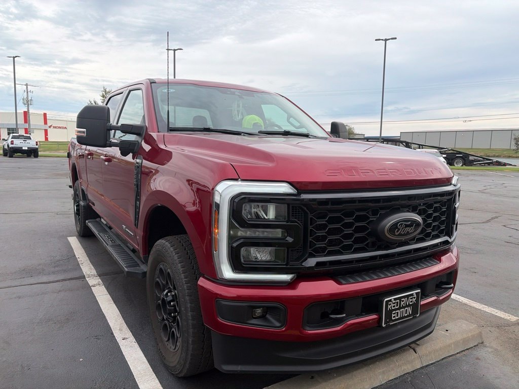 Used 2025 Ford F-250 XLT Truck Crew Cab