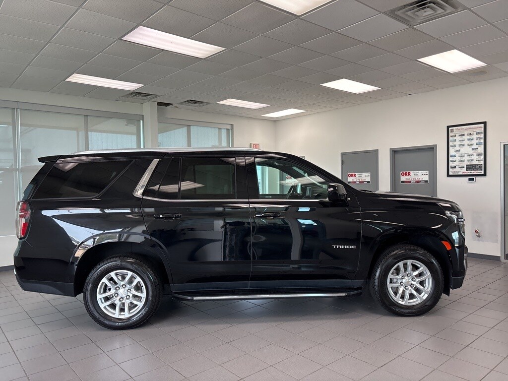 2023 Chevrolet Tahoe LT photo 2