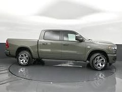 2026 Ram 1500 EXPRESS CREW CAB 4X4 5'7 BOX Pickup
