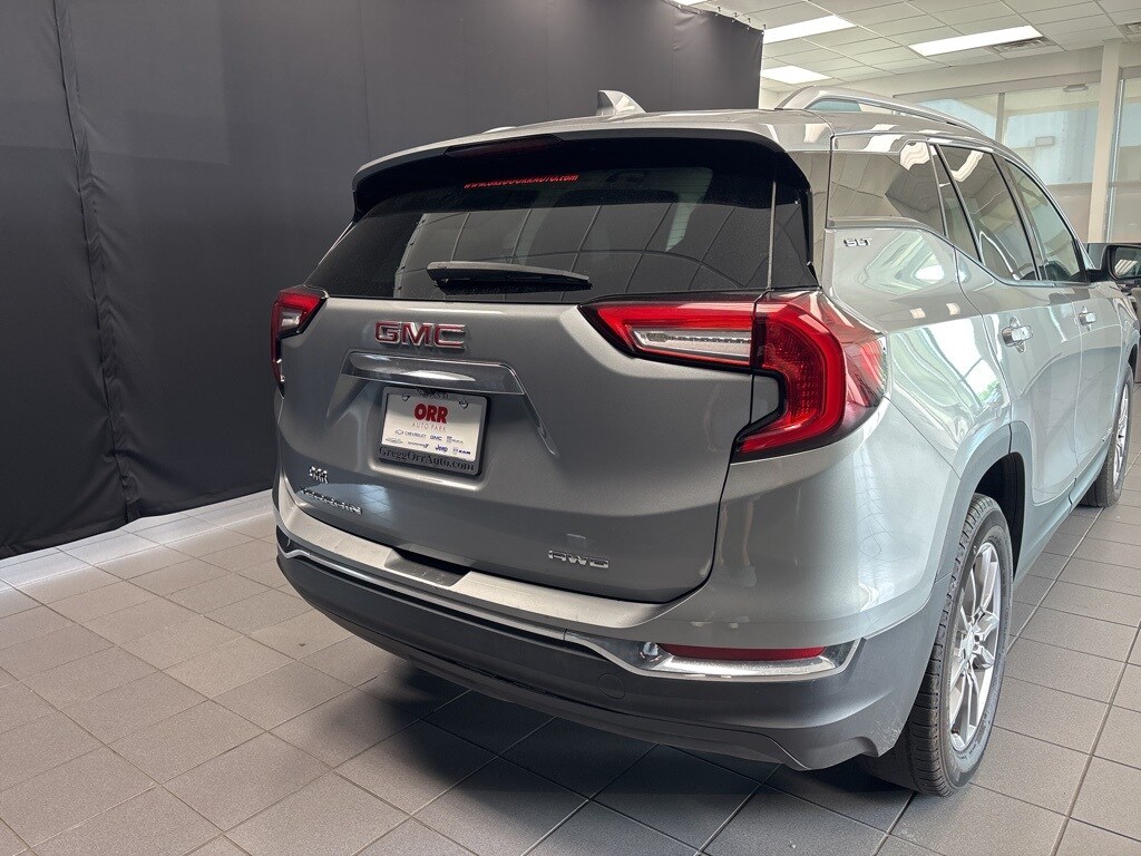 2024 Gmc Terrain SLT photo 4