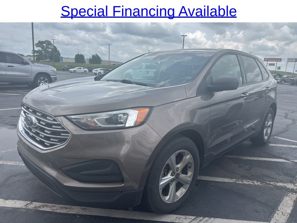 2019 Ford Edge SE's photo