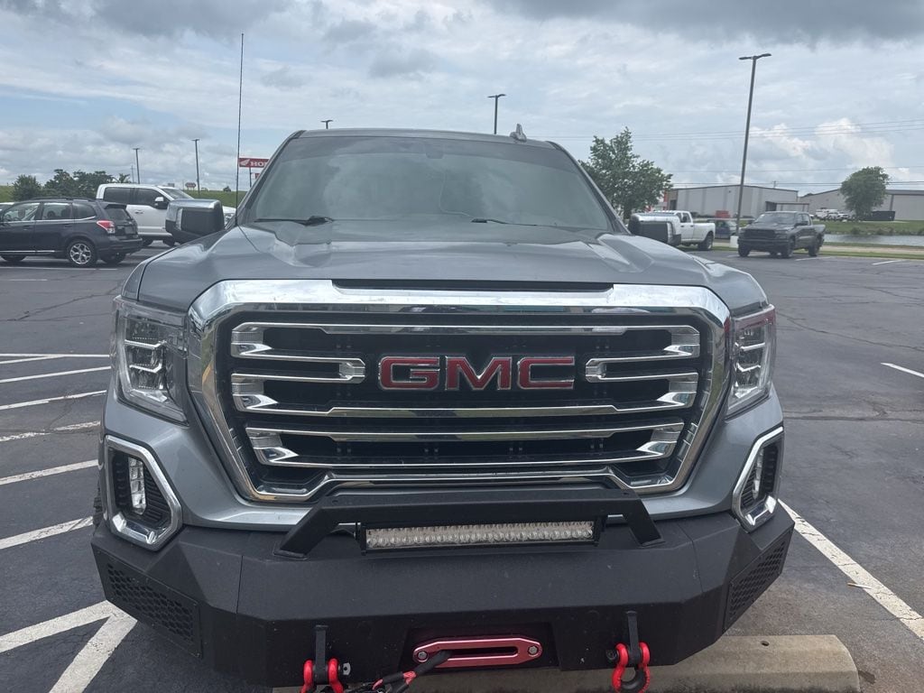 Used 2021 GMC Sierra 1500 SLT with VIN 1GTU9DET5MZ345561 for sale in Little Rock