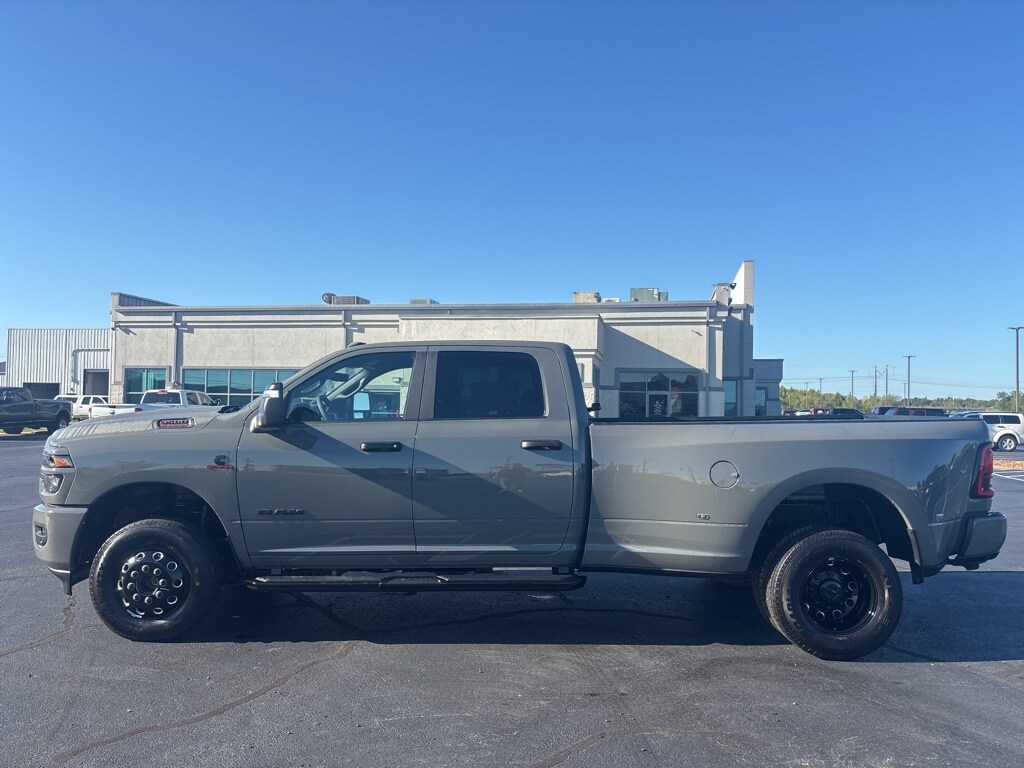 2026 Ram 3500 Big Horn photo 2