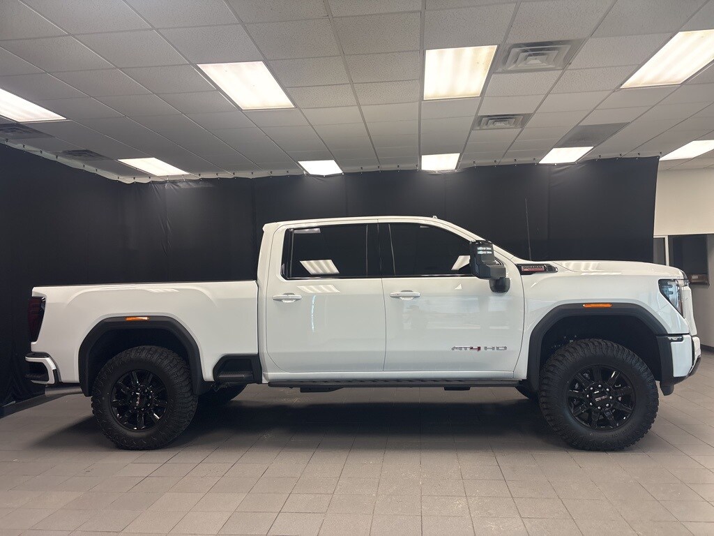 Used 2025 GMC Sierra 2500HD AT4 with VIN 1GT4UPEY9SF297413 for sale in Little Rock