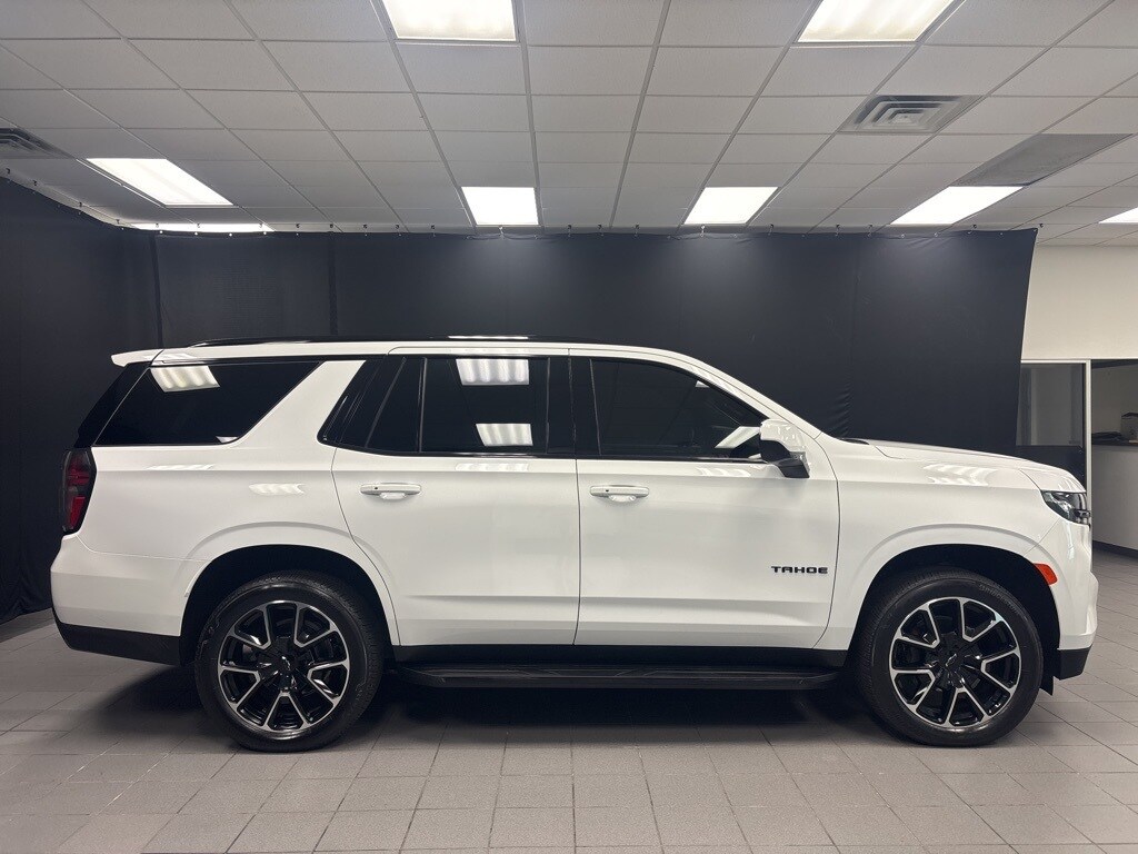 2024 Chevrolet Tahoe RST photo 2