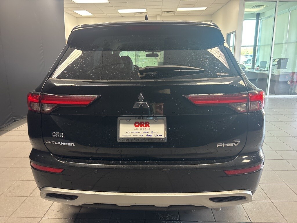 2023 Mitsubishi Outlander PHEV SE photo 4