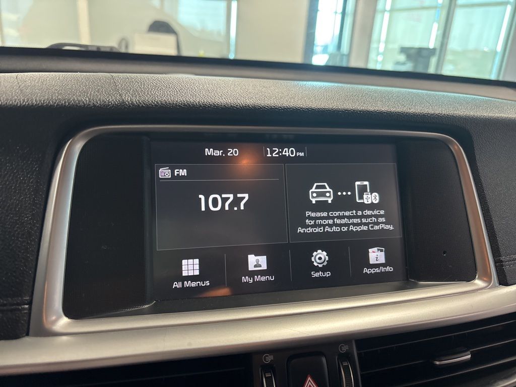 2020 Kia Optima LX - Photo 17