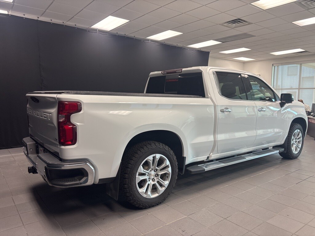 2023 Chevrolet Silverado 1500 LTZ photo 3
