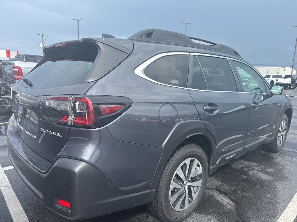 Used 2024 Subaru Outback Premium SUV