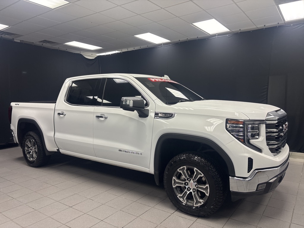 2024 GMC Sierra 1500 SLT's photo