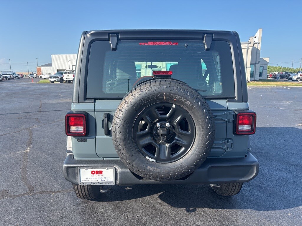 2025 Jeep Wrangler Sport photo 4
