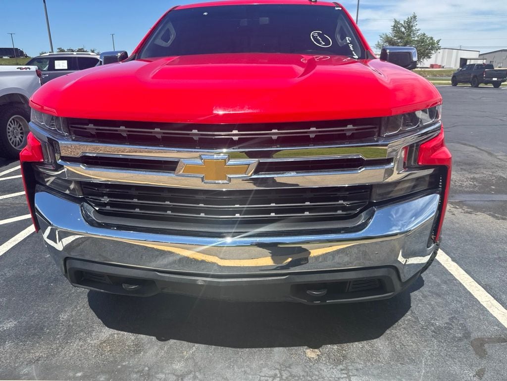Used 2019 Chevrolet Silverado 1500 LT with VIN 3GCUYDED1KG116884 for sale in Little Rock