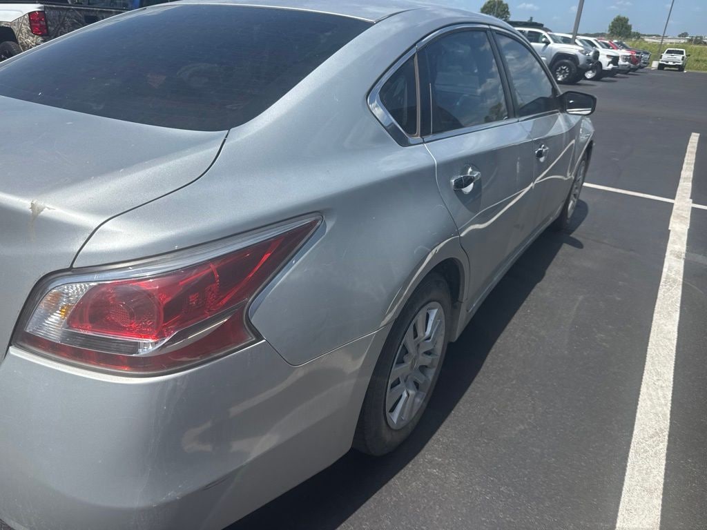 Used 2014 Nissan Altima 2.5 S Sedan