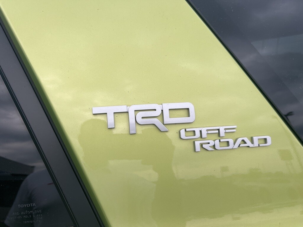 2023 Toyota 4Runner TRD Off-Road photo 3
