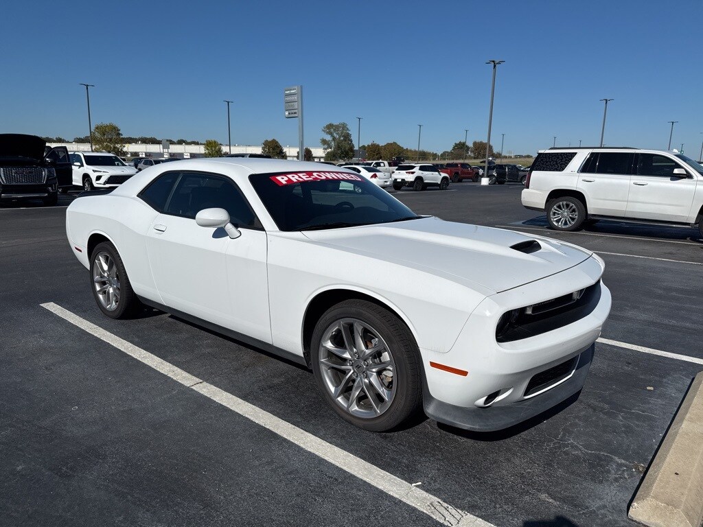 2023 Dodge Challenger GT photo 3