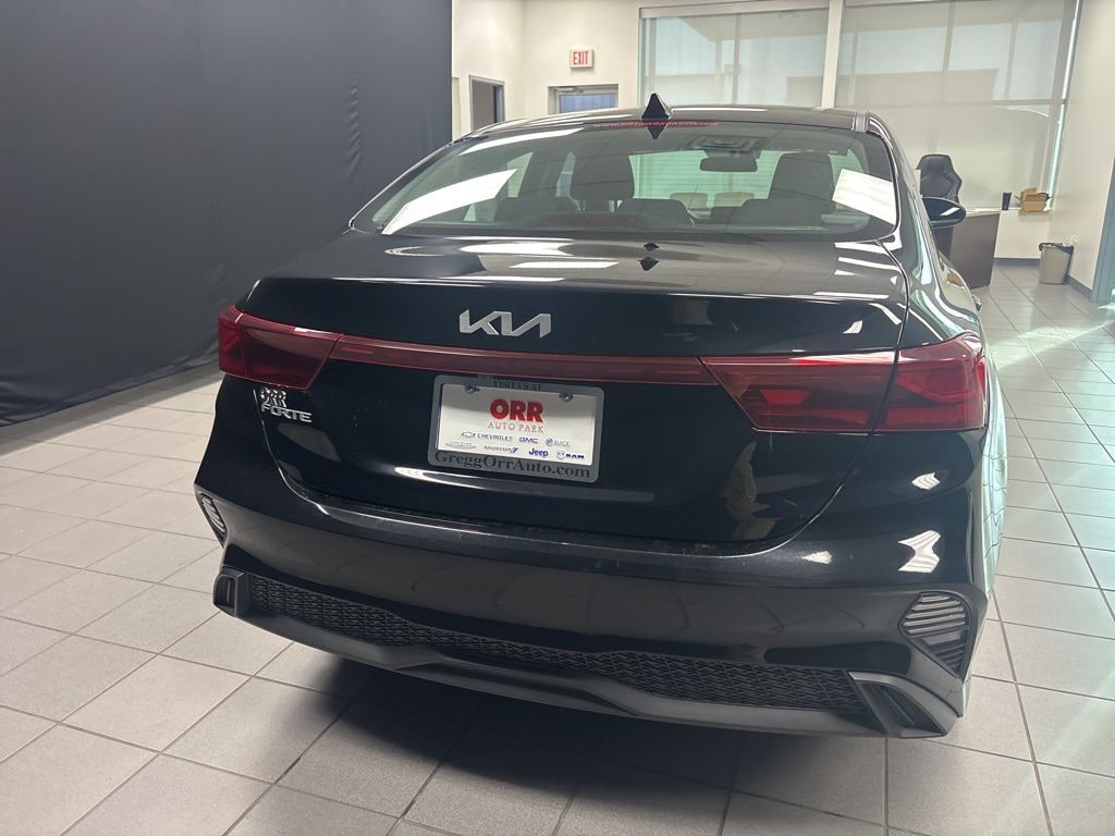 Used 2023 Kia Forte LXS Sedan