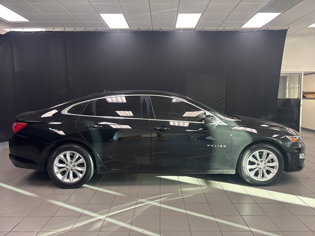 Used 2020 Chevrolet Malibu 1LT with VIN 1G1ZD5ST0LF077638 for sale in Searcy, AR