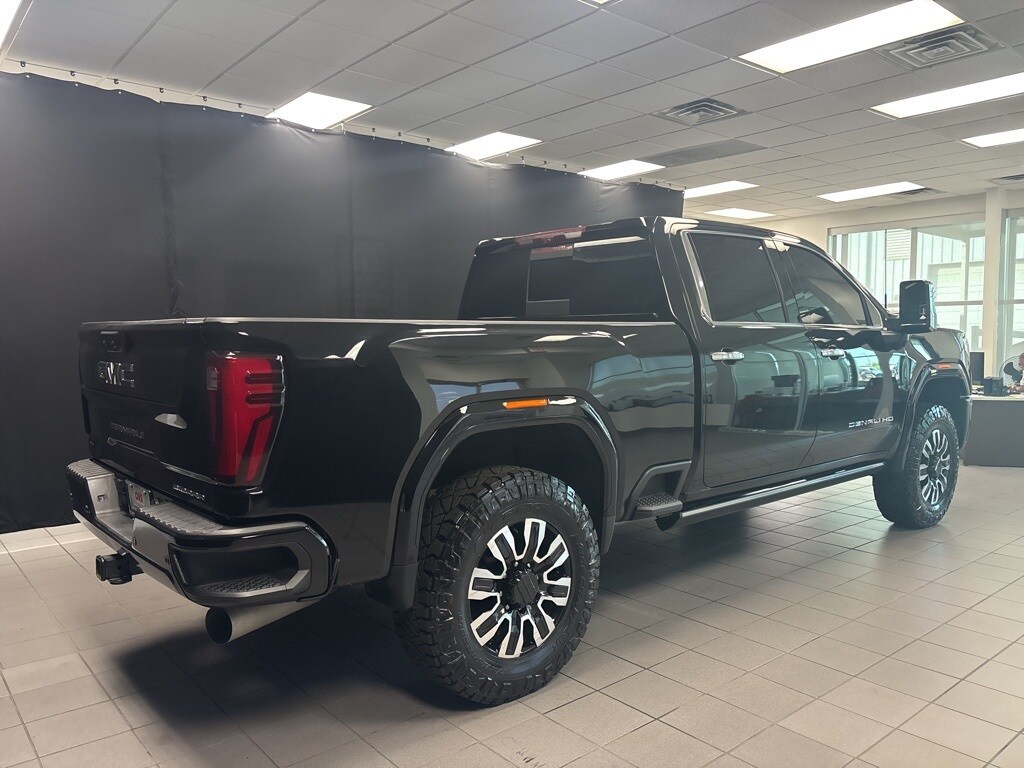 2024 Gmc Sierra 2500 HD Denali Ultimate photo 3