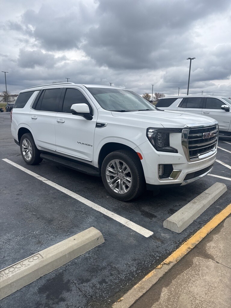 2021 Gmc Yukon SLT photo 3