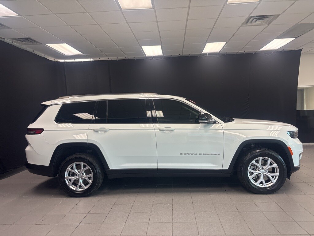 2021 Jeep Grand Cherokee Limited photo 2