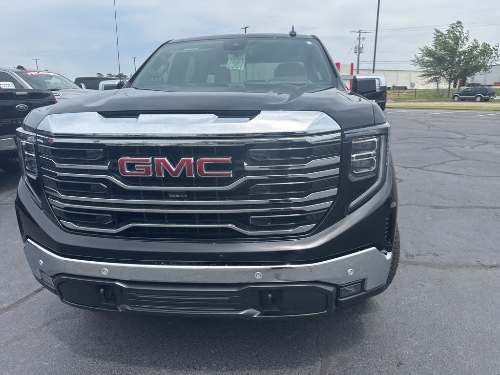 Used 2023 GMC Sierra 1500 SLT Truck Crew Cab