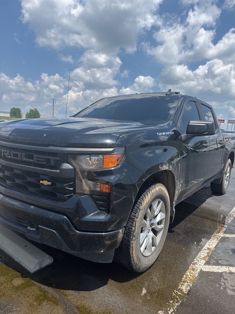 2023 Chevrolet Silverado 1500 Custom 4X4 Crew Cab Short Box's photo