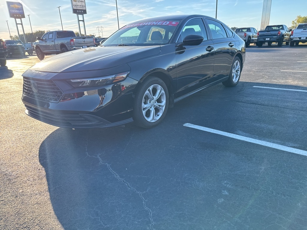 2023 Honda Accord LX's photo