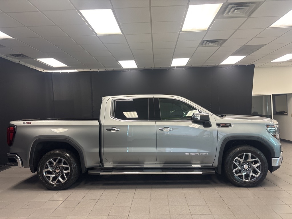 Used 2023 GMC Sierra 1500 SLT with VIN 3GTUUDEL2PG294894 for sale in Little Rock