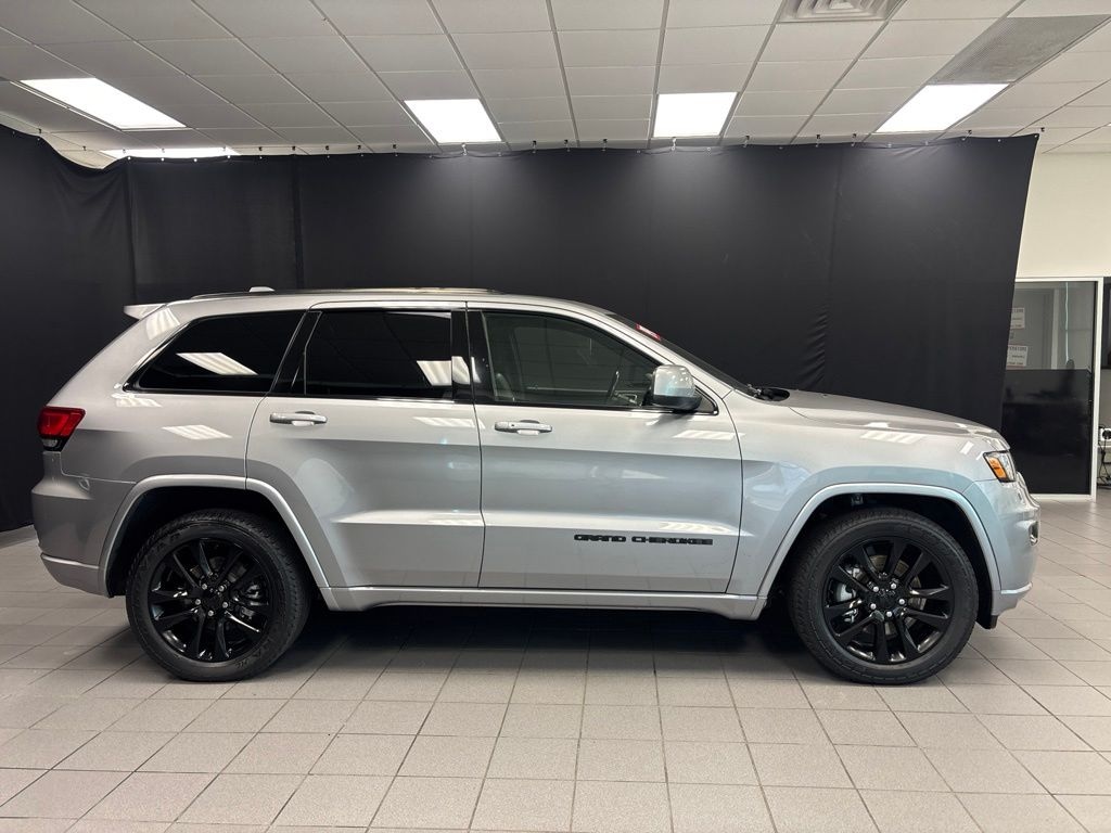 Used 2021 Jeep Grand Cherokee Laredo X SUV