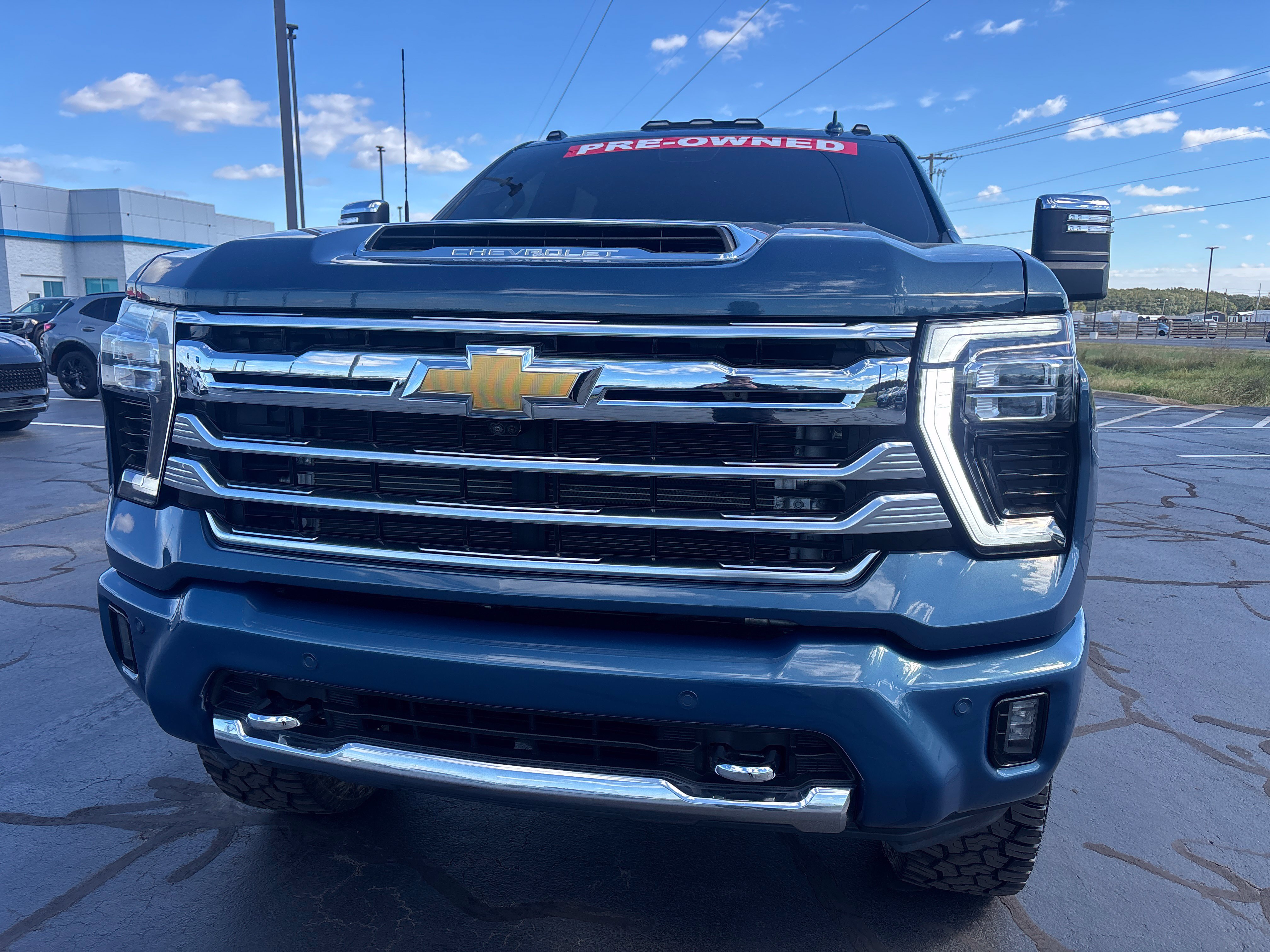 Used 2025 Chevrolet Silverado 2500HD High Country with VIN 2GC4KREY1S1144792 for sale in Little Rock