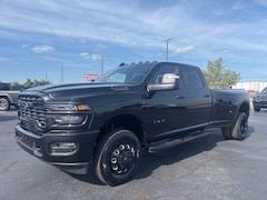 2026 Ram 3500 BIG HORN CREW CAB 4X4 8' BOX Pickup
