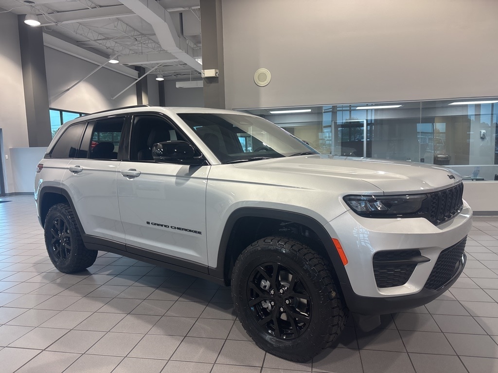 2025 Jeep Grand Cherokee Altitude's photo