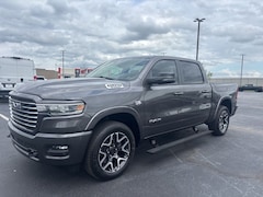 2026 Ram 1500 LARAMIE CREW CAB 4X4 5'7 BOX Pickup