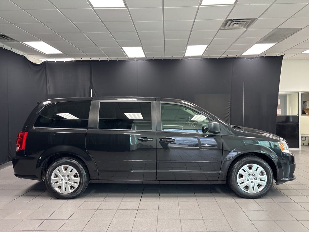 Used 2017 Dodge Grand Caravan SE Van