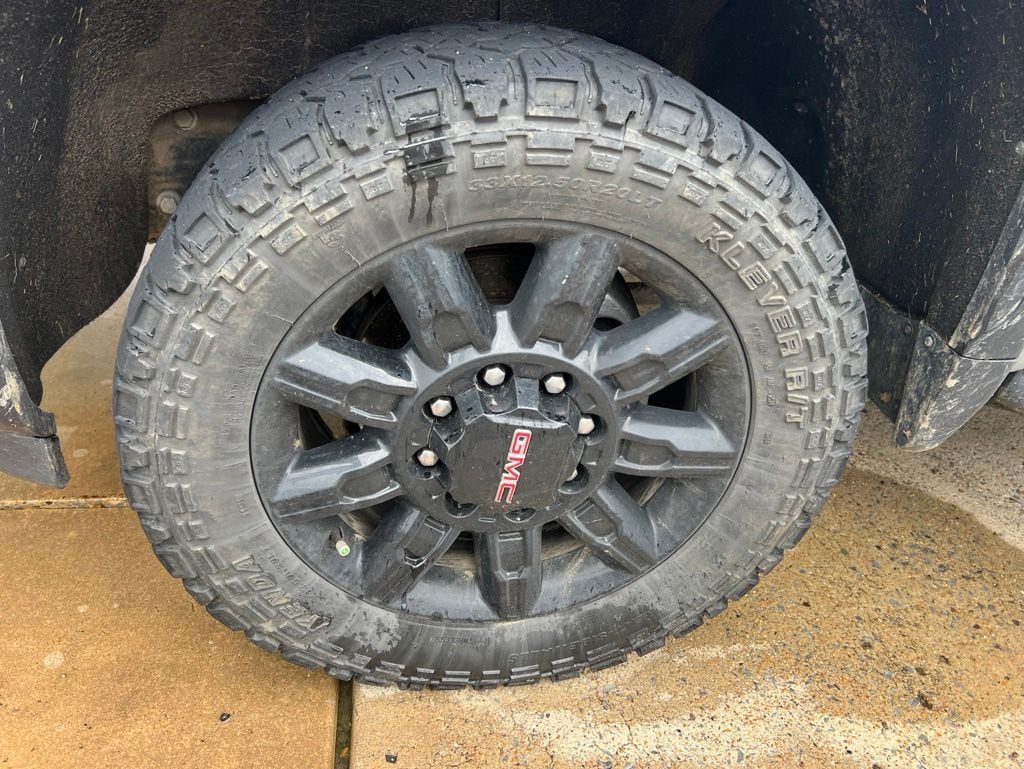 Used 2024 GMC Sierra 2500HD AT4 with VIN 1GT49PEY2RF337780 for sale in Little Rock