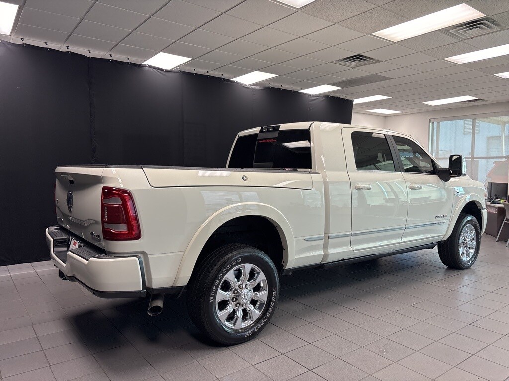 2024 Ram 2500 Limited photo 3