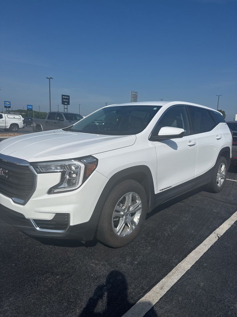 2022 GMC Terrain SLE AWD's photo