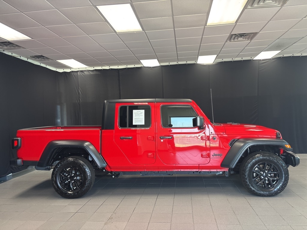 Used 2023 Jeep Gladiator Sport S with VIN 1C6JJTAM5PL593763 for sale in Little Rock