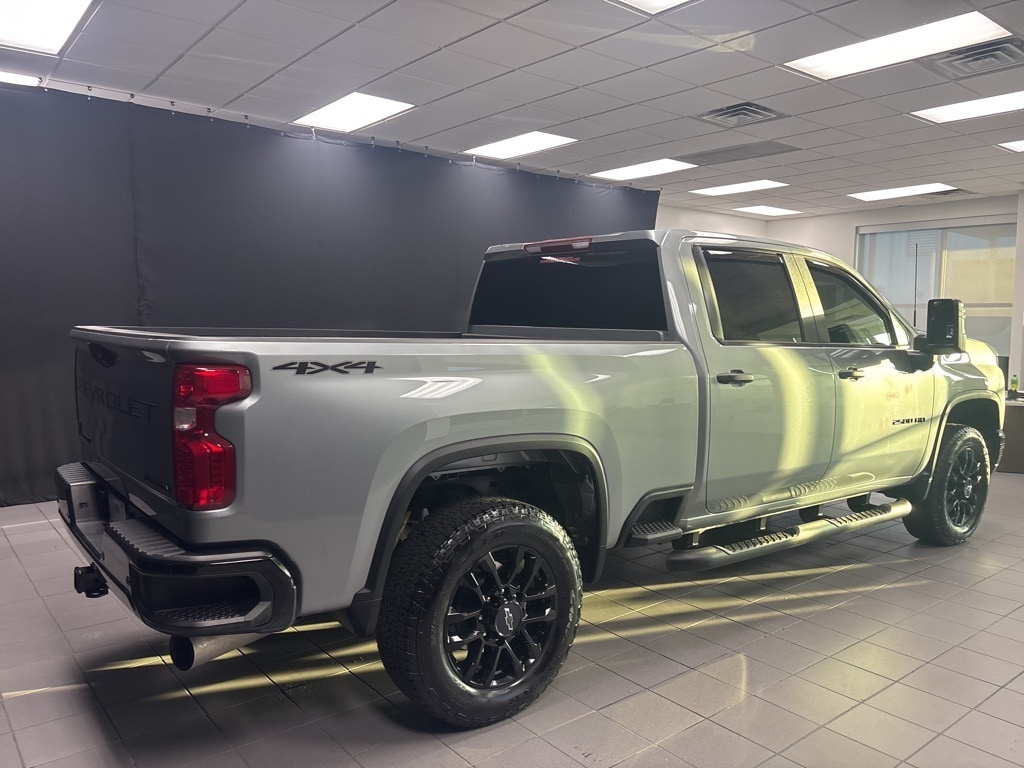 Used 2025 Chevrolet Silverado 2500 HD Custom Truck Crew Cab