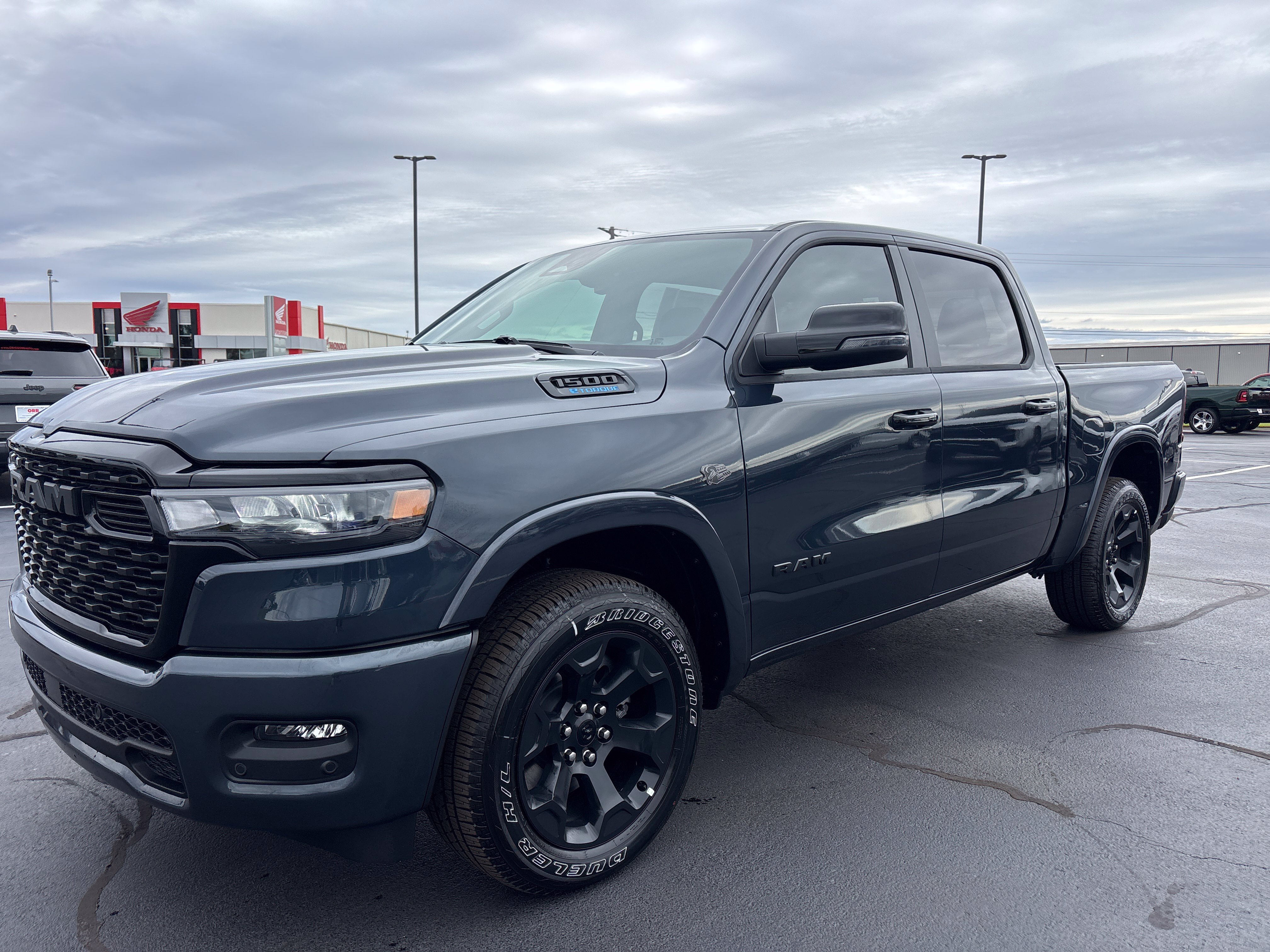 2027 Ram 1500 BIG HORN CREW CAB 4X4 5'7 BOX Pickup