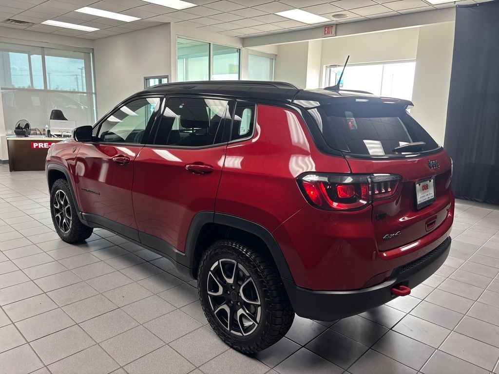 2025 Jeep Compass Trailhawk - Photo 6