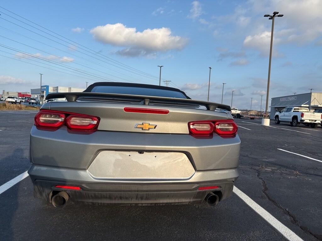 2023 Chevrolet Camaro 1LT photo 4