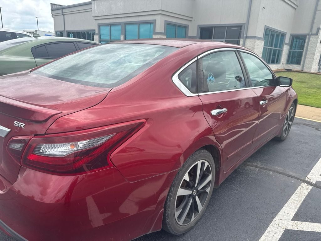Used 2018 Nissan Altima SR with VIN 1N4AL3AP2JC101720 for sale in Searcy, AR