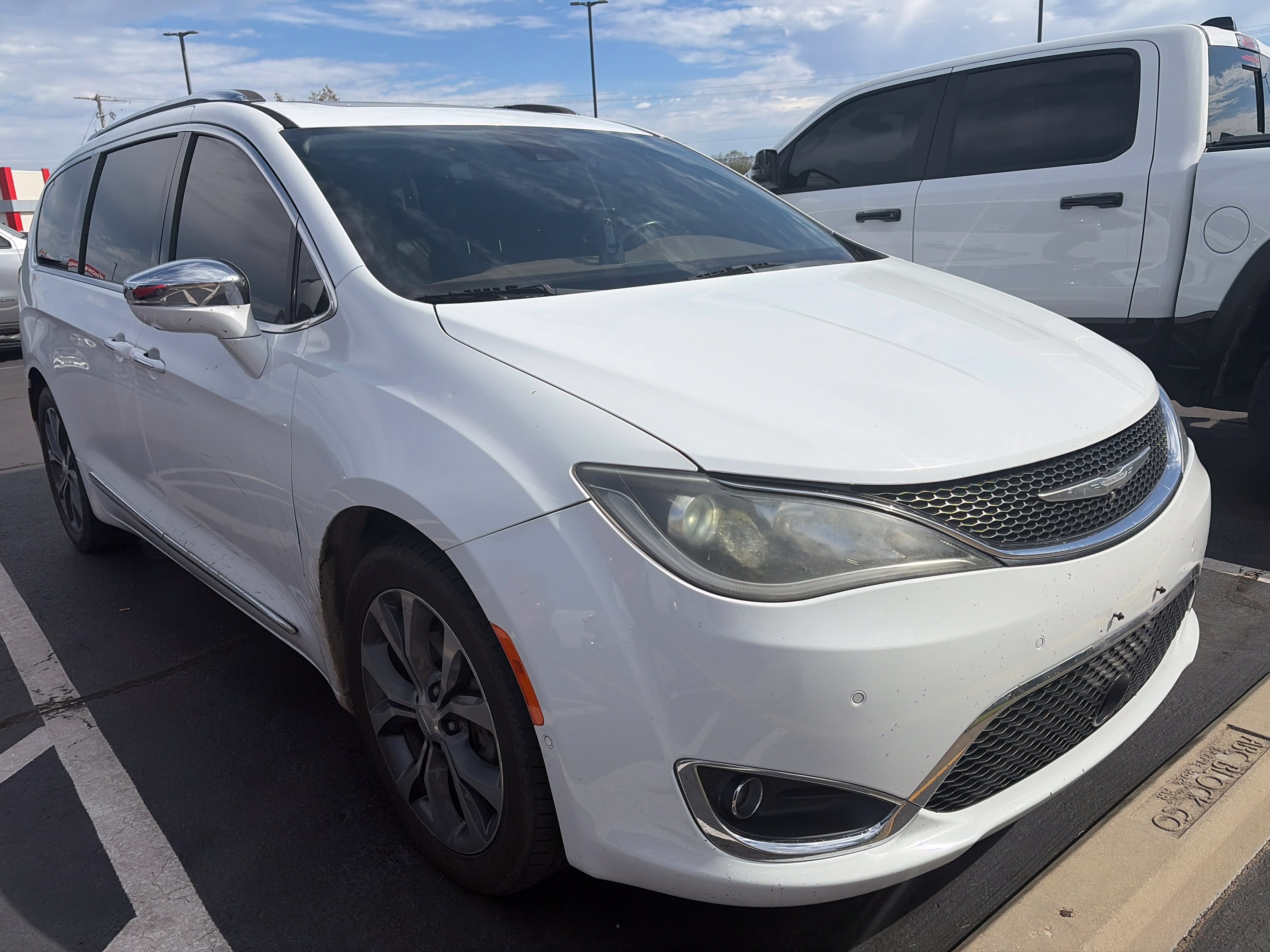 Used 2017 Chrysler Pacifica Limited with VIN 2C4RC1GG3HR507287 for sale in Searcy, AR