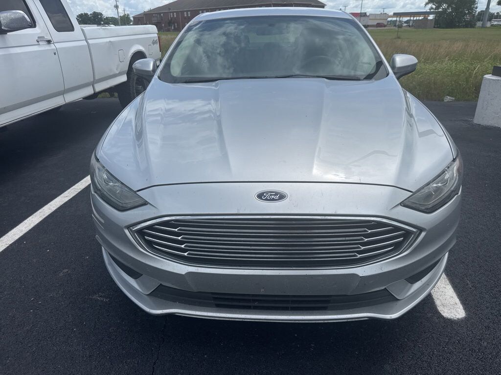 Used 2018 Ford Fusion SE Sedan