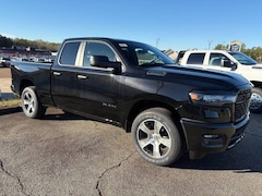 2026 Ram 1500 EXPRESS QUAD CAB 4X4 6'4 BOX Pickup