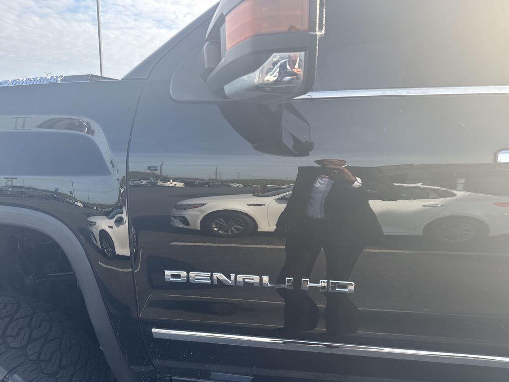 Used 2017 GMC Sierra 2500 Denali HD Denali with VIN 1GT12UEYXHF128839 for sale in Little Rock