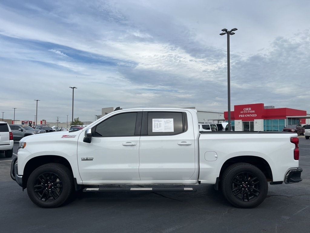 Used 2021 Chevrolet Silverado 1500 LT with VIN 1GCUYDED9MZ108227 for sale in Searcy, AR